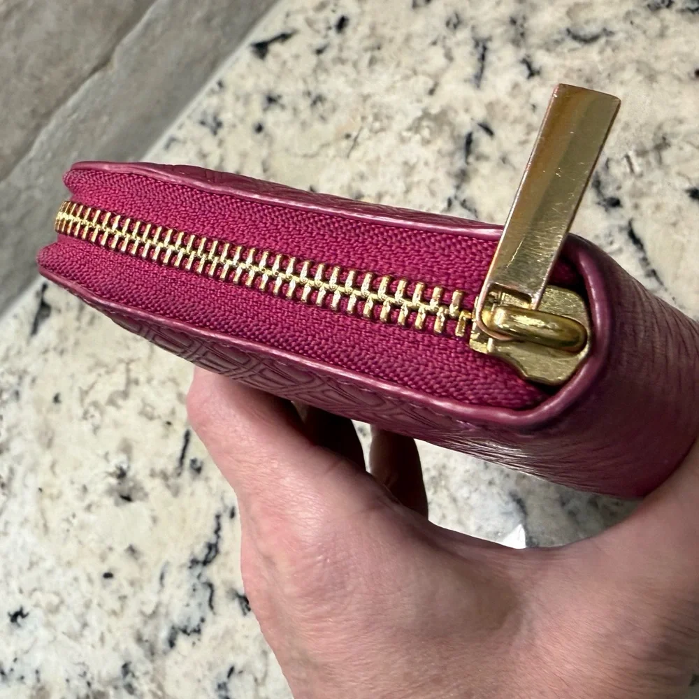 Tory Burch Quilted Zip Wallet